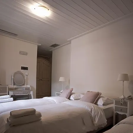 Semantron Traditional Village Hotel
