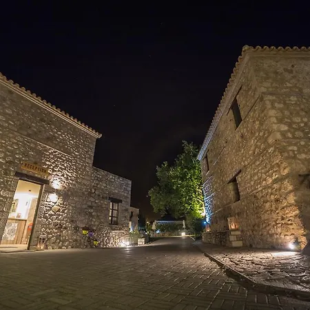 Semantron Traditional Village Hotel