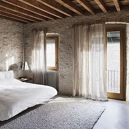 Semantron Traditional Village 4*