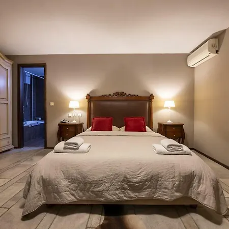 Hotel Semantron Traditional Village