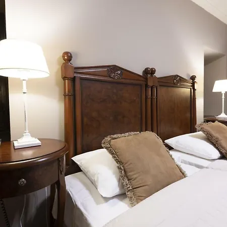 Semantron Traditional Village 4*