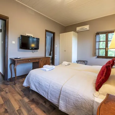 Semantron Traditional Village 4*