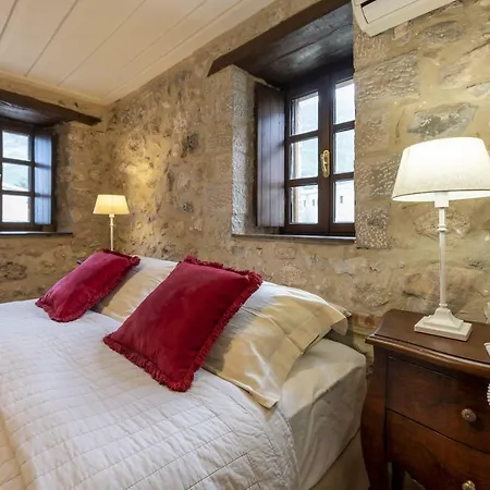 Semantron Traditional Village Hotel 4*