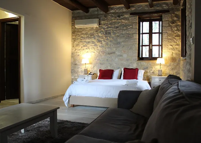 Hotel Semantron Traditional Village Diakopto