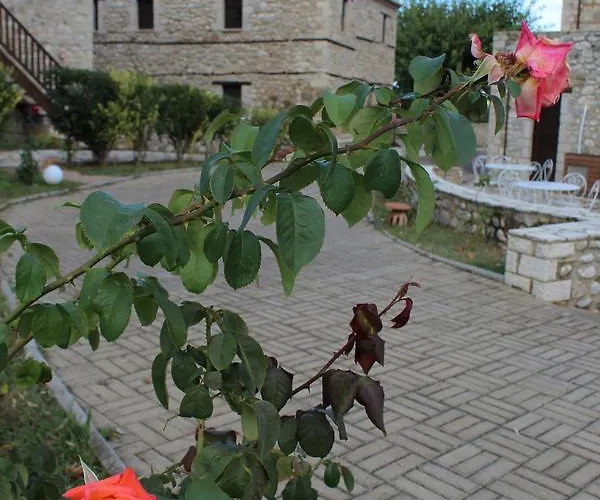 Semantron Traditional Village 4*