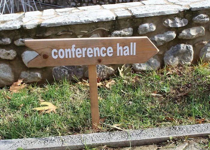 Semantron Traditional Village Hotel