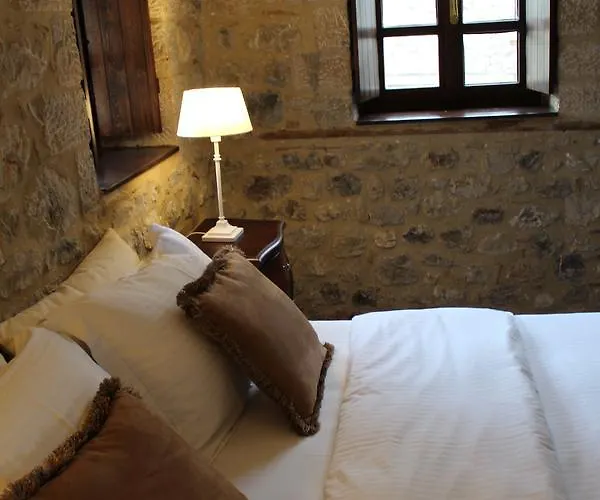 Hotel Semantron Traditional Village