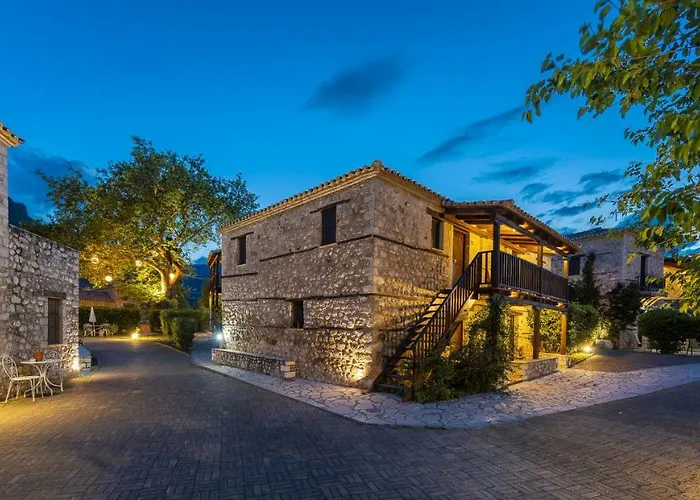 Semantron Traditional Village 4*