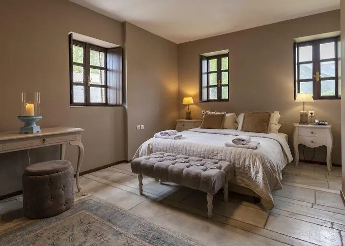 Hotel Semantron Traditional Village