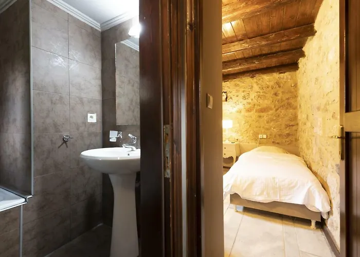 Hotel Semantron Traditional Village