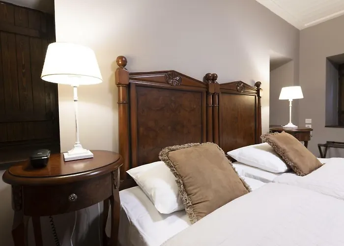 Semantron Traditional Village 4*