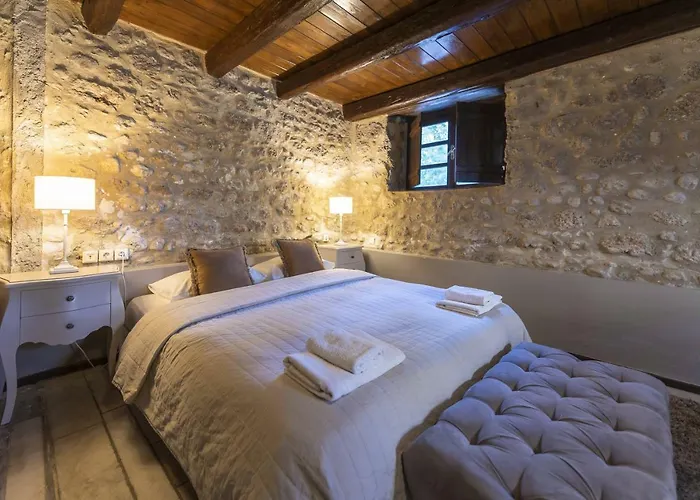 Semantron Traditional Village Diakopto