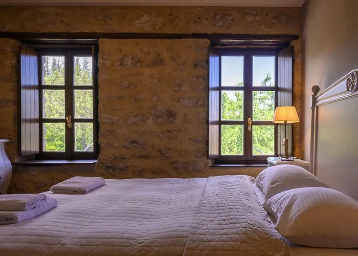 Hotel Semantron Traditional Village