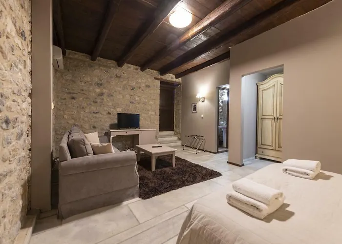 Semantron Traditional Village 4*