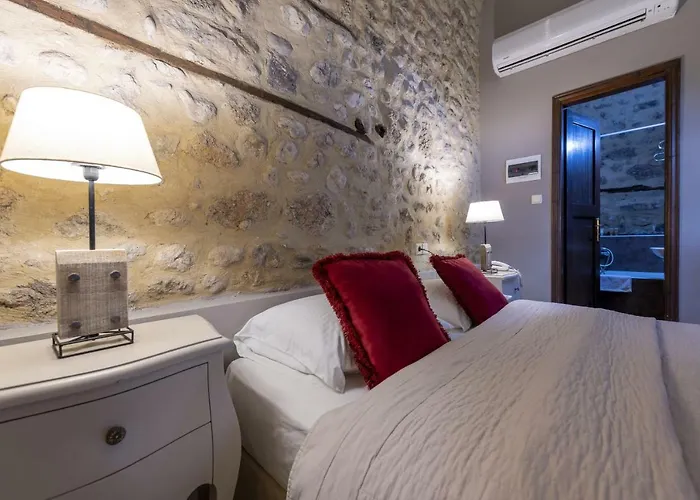 Hotel Semantron Traditional Village