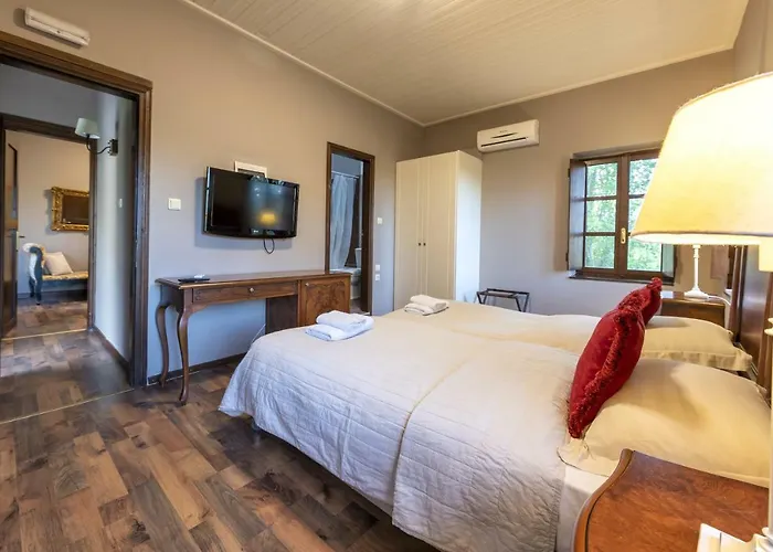 Semantron Traditional Village 4*