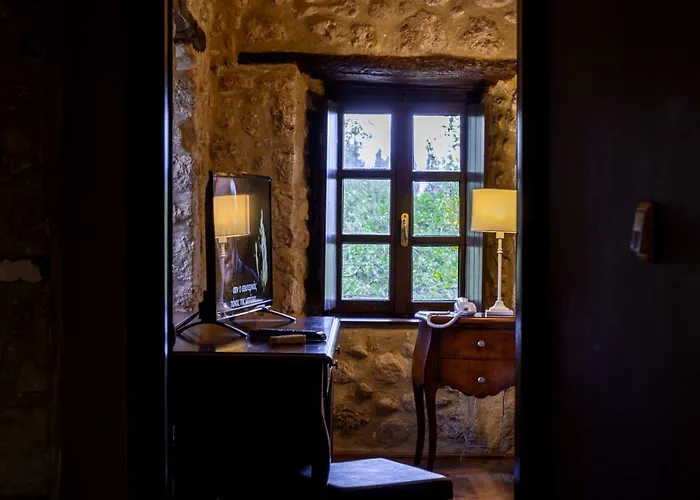 Hotel Semantron Traditional Village